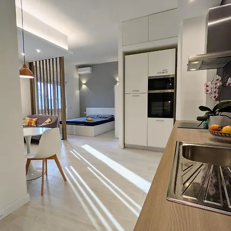Design Navigli - Fast To Duomo & Airport Appartement Milaan