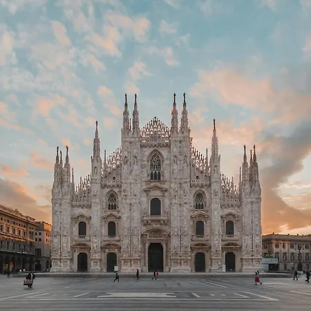 Design Navigli - Fast To Duomo & Airport * Milan